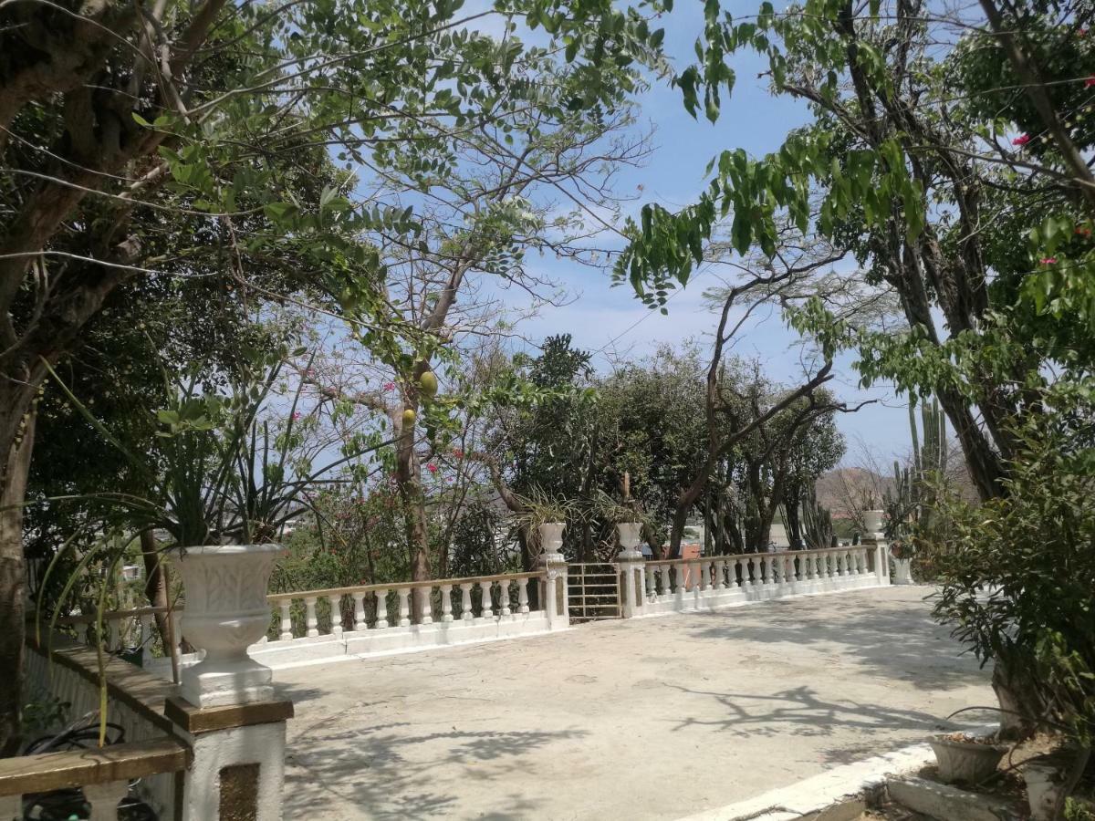 Jardin Etnobotanico Villa Ludovica Santa Marta  Exterior photo