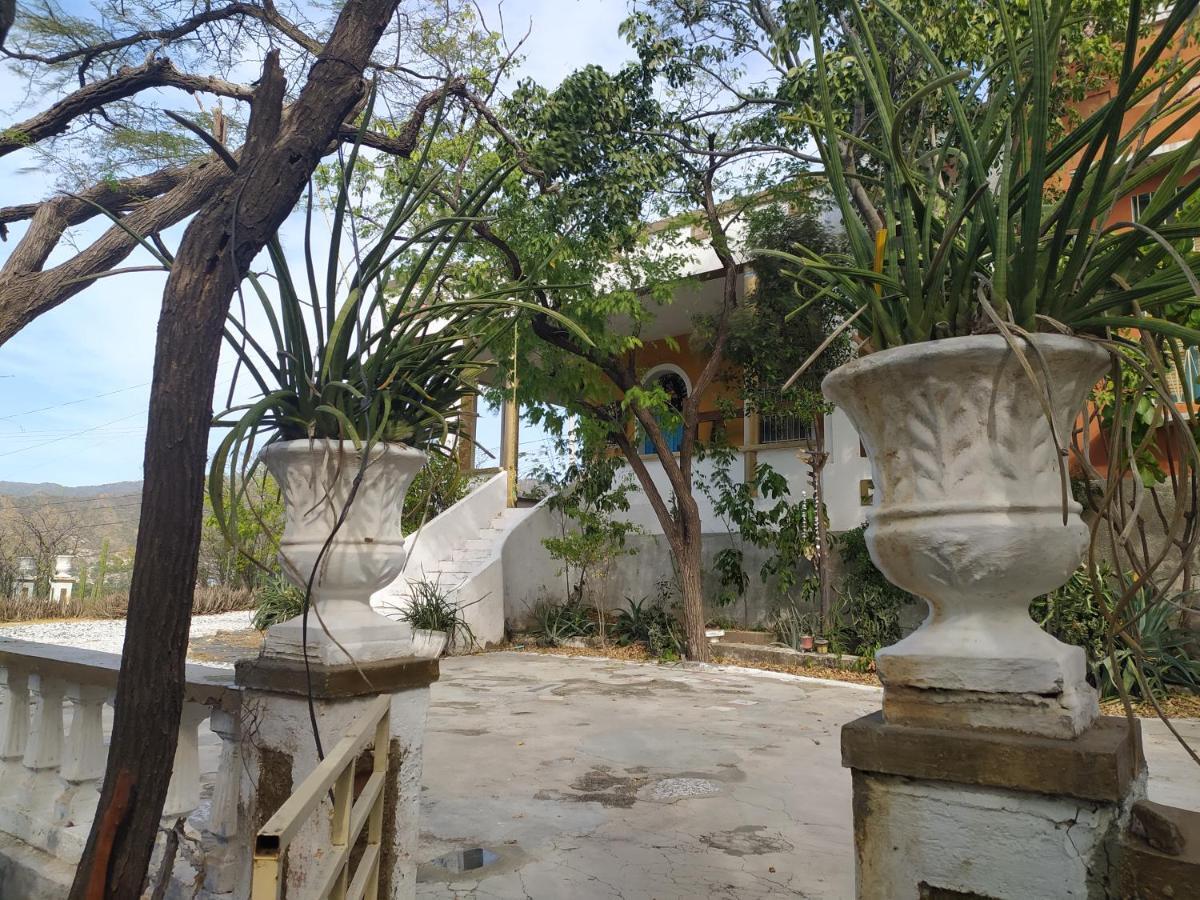 Jardin Etnobotanico Villa Ludovica Santa Marta  Exterior photo